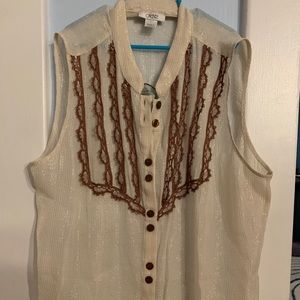NWT Sleeveless blouse with Crocheted Bodice